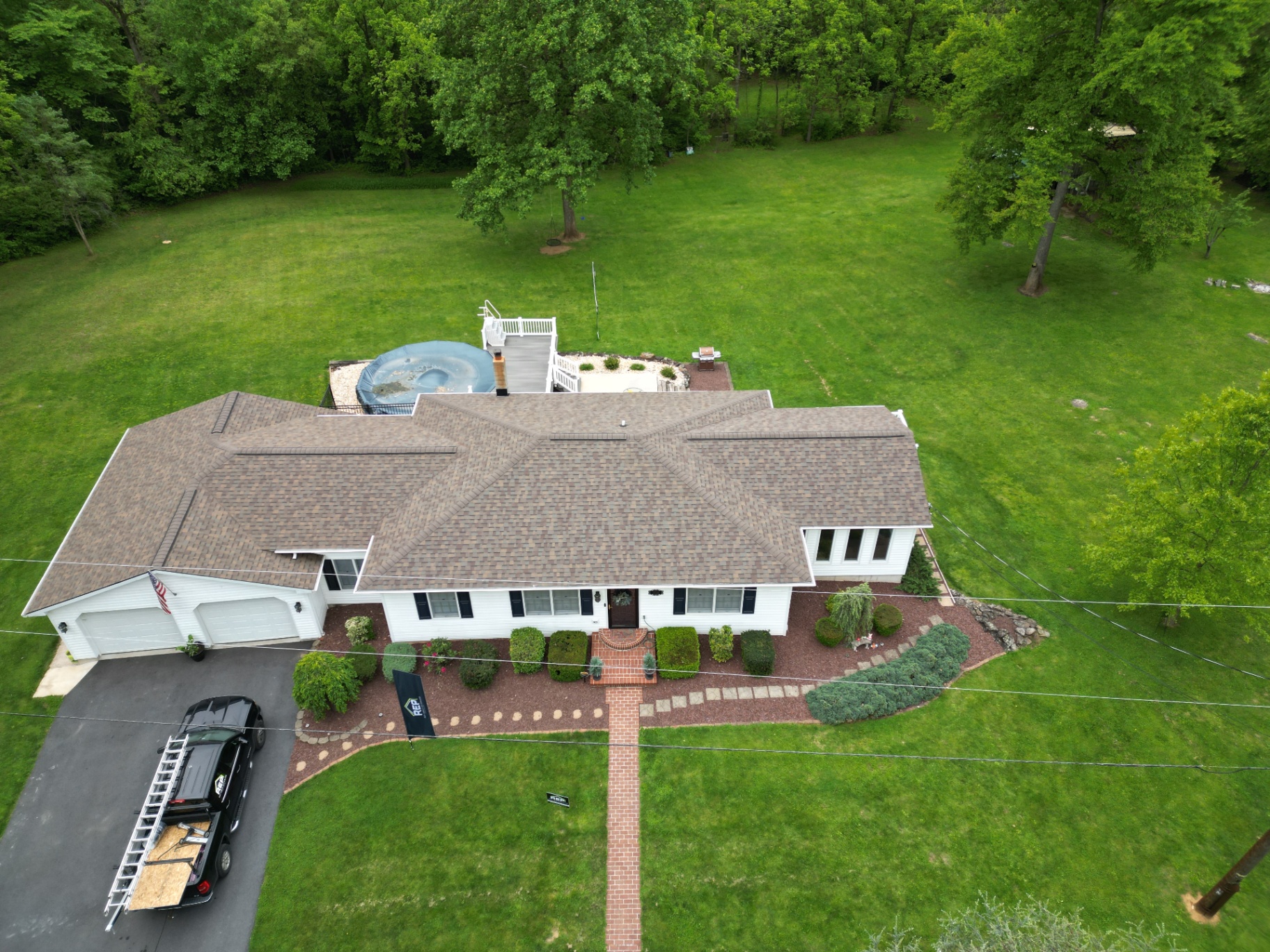 Beautiful Pennsylvania home with new architectural shingle roof